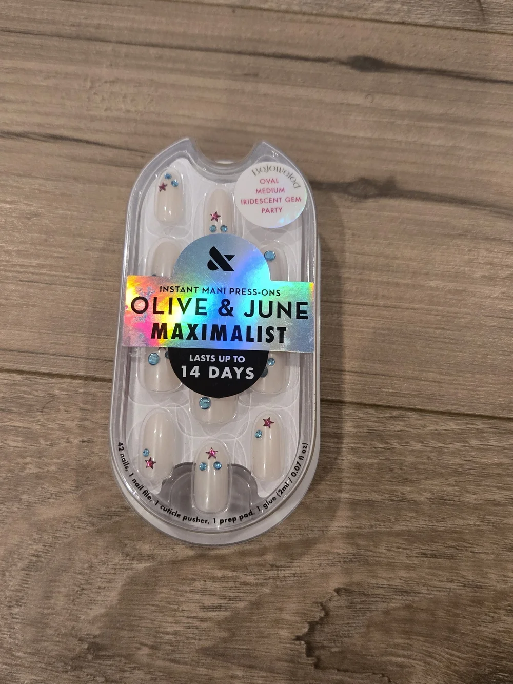 Olive & June Maximalist Press-On Nails Iridescent Gem Party Medium Oval NEW